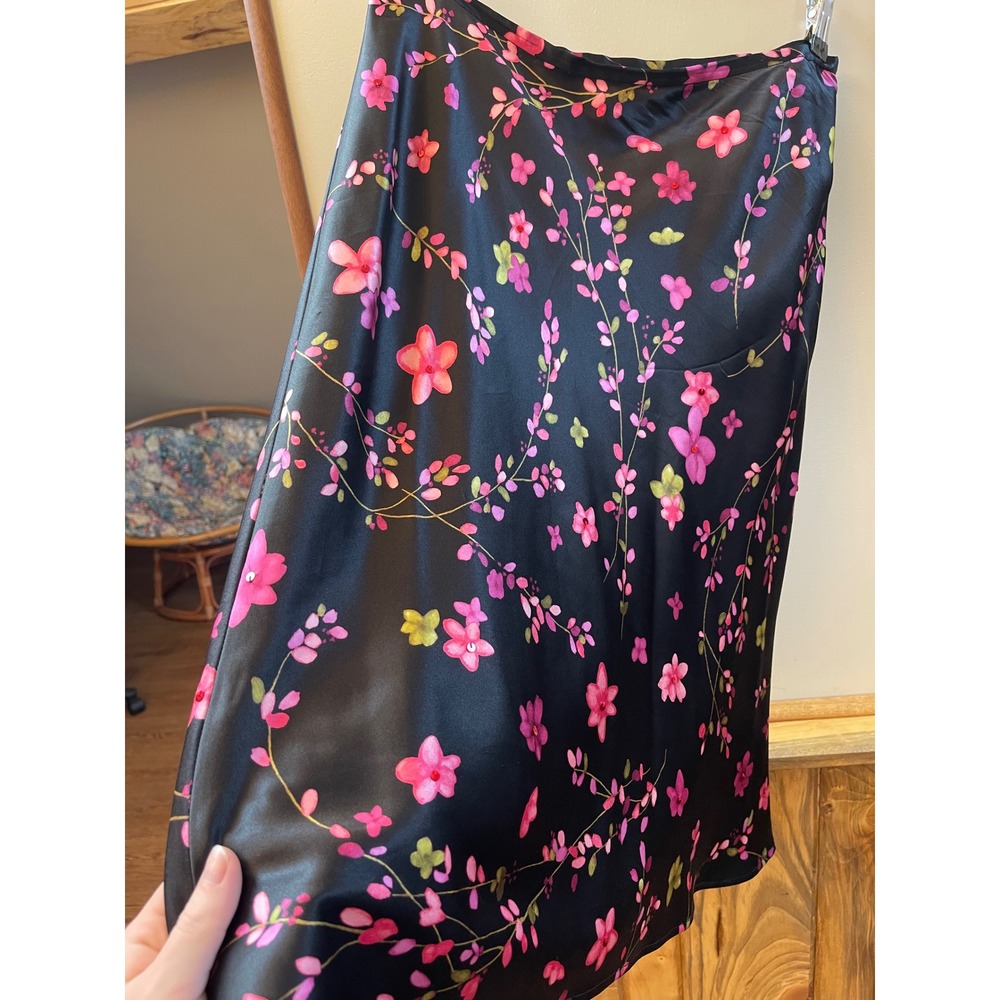 Ann Taylor Silk Midi Skirt Womens 6 Black Pink Floral Excellent A-Line Satin - Picture 3 of 8